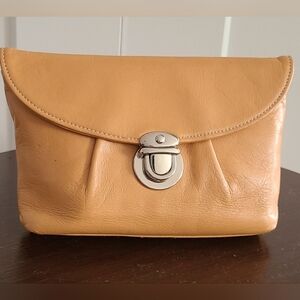 Perlina wallet clutch leather mustard yellow